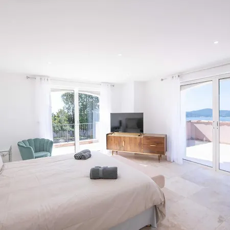 Luxury Villas At Βίλα Grimaud