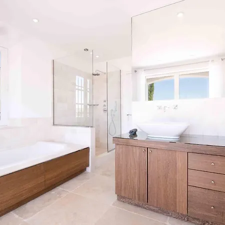 Luxury Villas At Βίλα