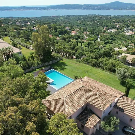 Βίλα Luxury Villas At *